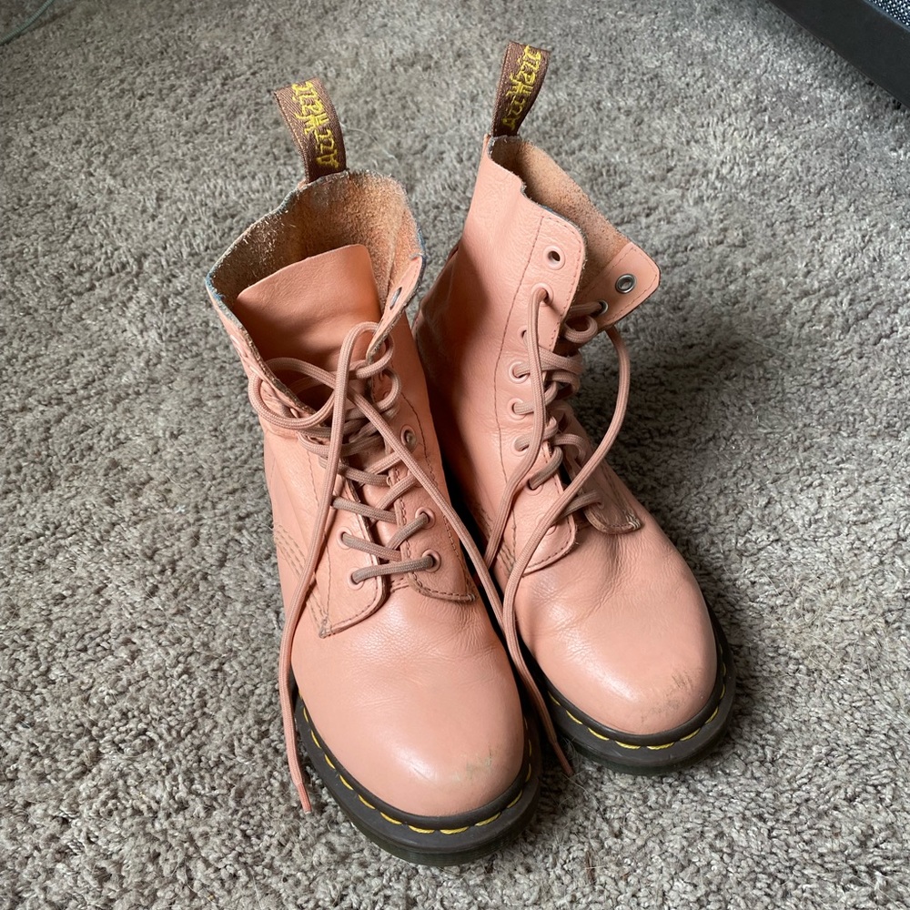 PINK DR. MARTENS